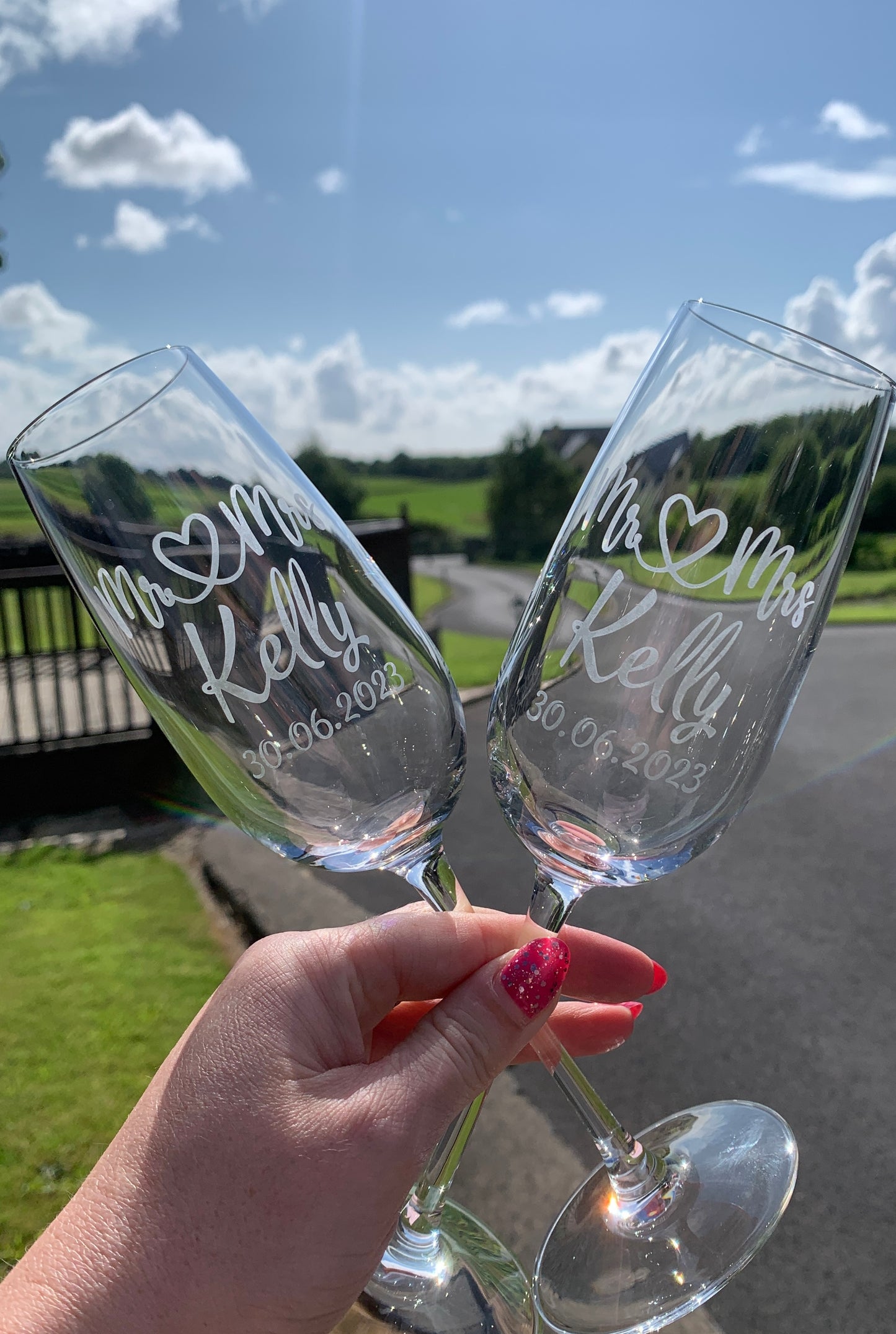 Wedding Champagne Flutes - Mr & Mrs Personalised Glasses