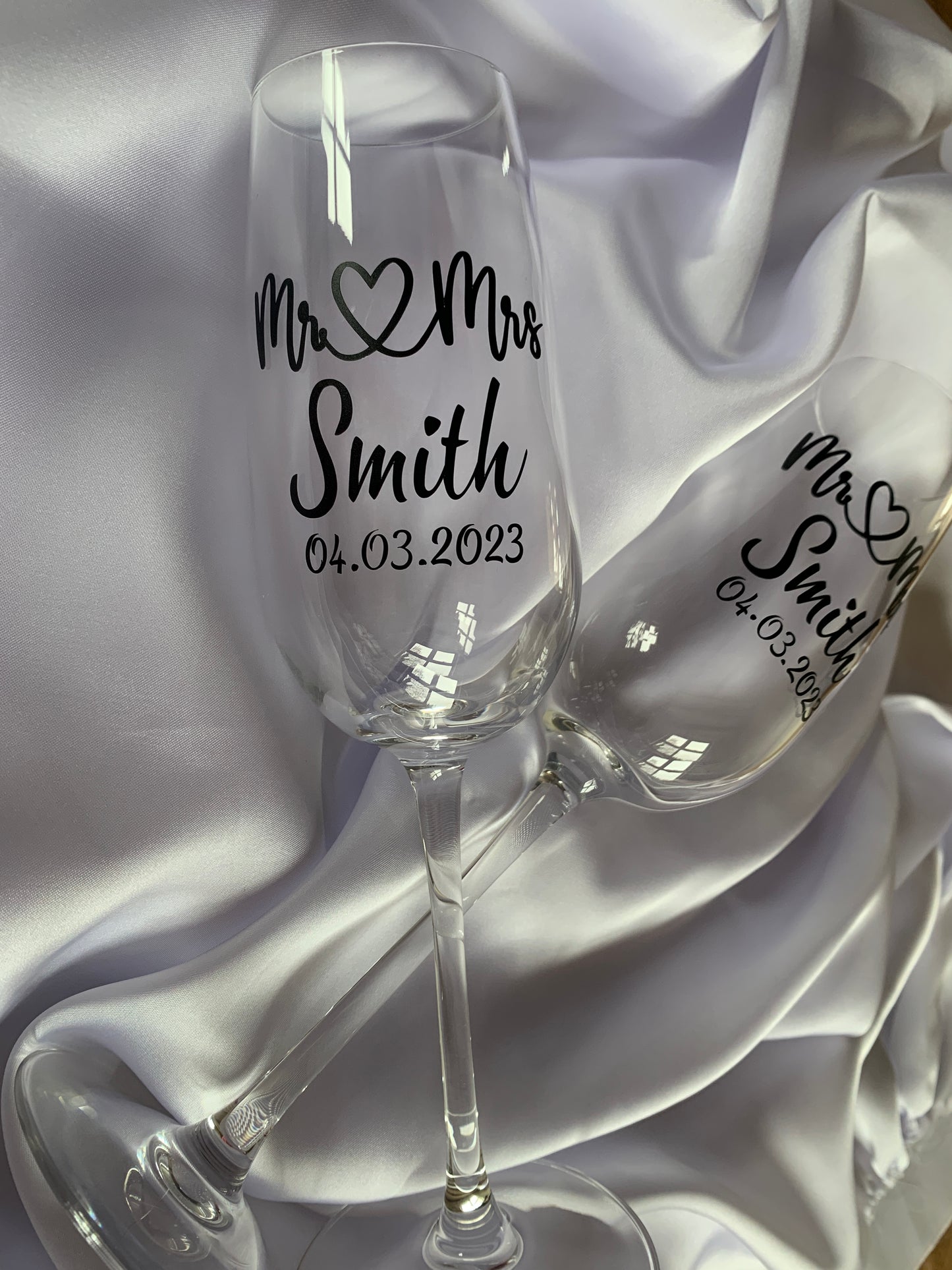 Wedding Champagne Flutes - Mr & Mrs Personalised Glasses