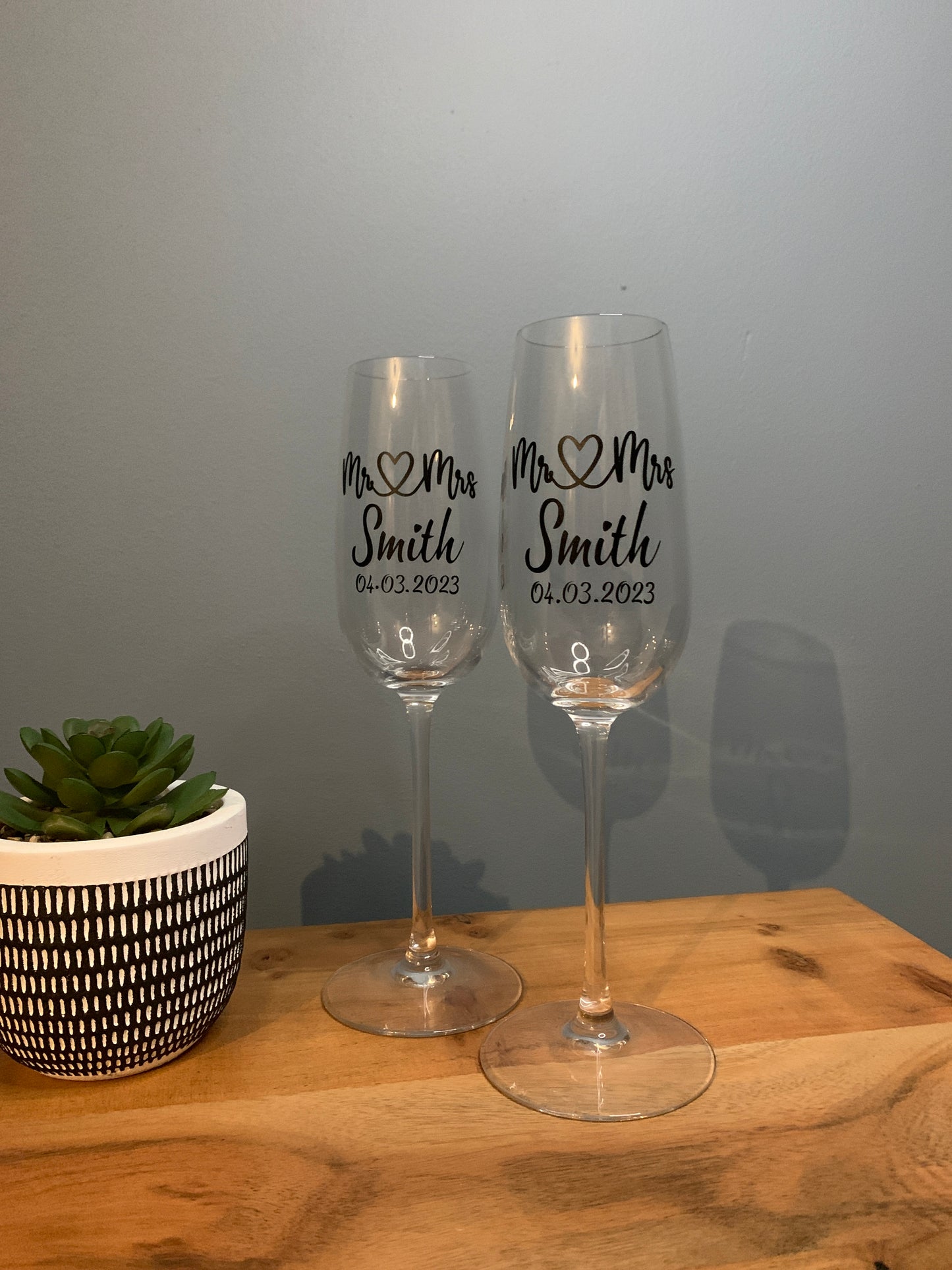 Wedding Champagne Flutes - Mr & Mrs Personalised Glasses